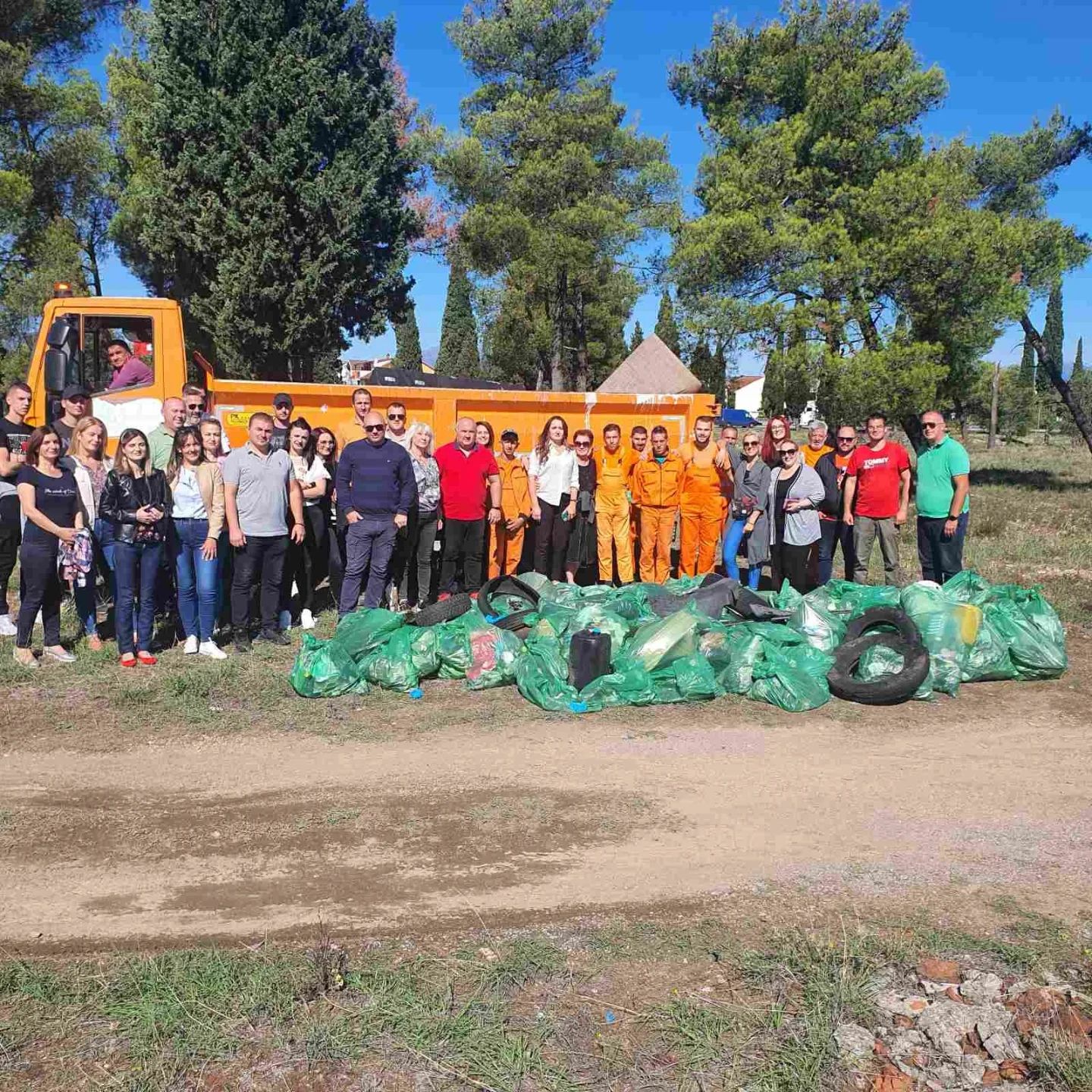 Uspješnom akcijom čišćenja obilježen Dan proglašenja Crne Gore ekološkom državom